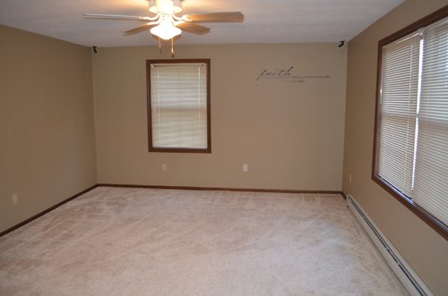 Property photo 12 - 3 Bedroom Ranch in Woodridge Estates - Real Estate Auction